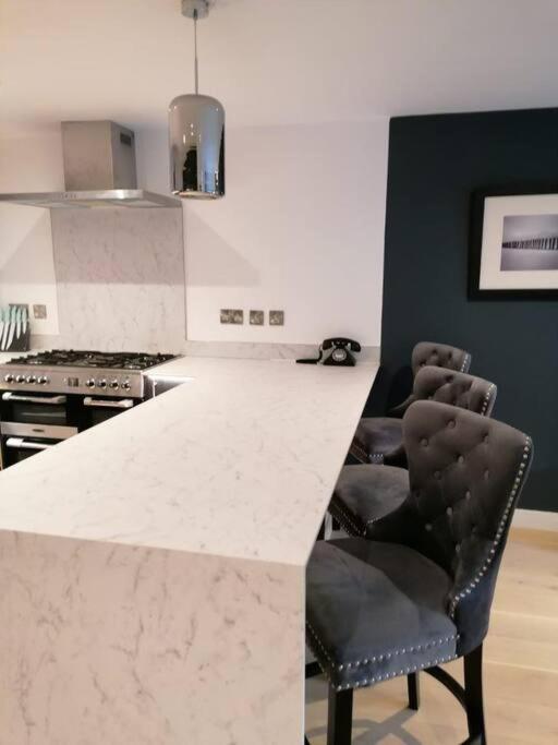 Appartement New Town House With *Free Allocated Parking* à Hove Extérieur photo
